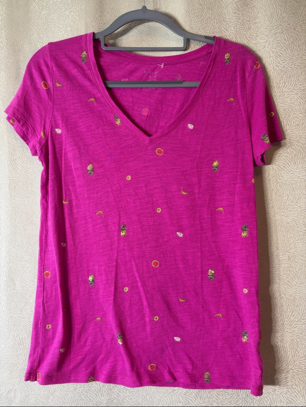 And New Day Women’s Fuchsia V-Neck Tee with Tropical Embroidery 0235